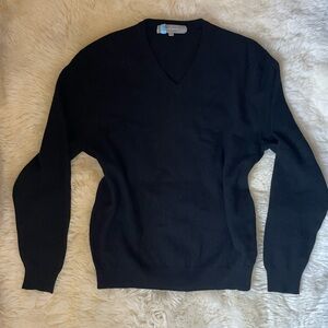 Neiman Marcus black v neck 100% cashmere boxy fit men's sweater